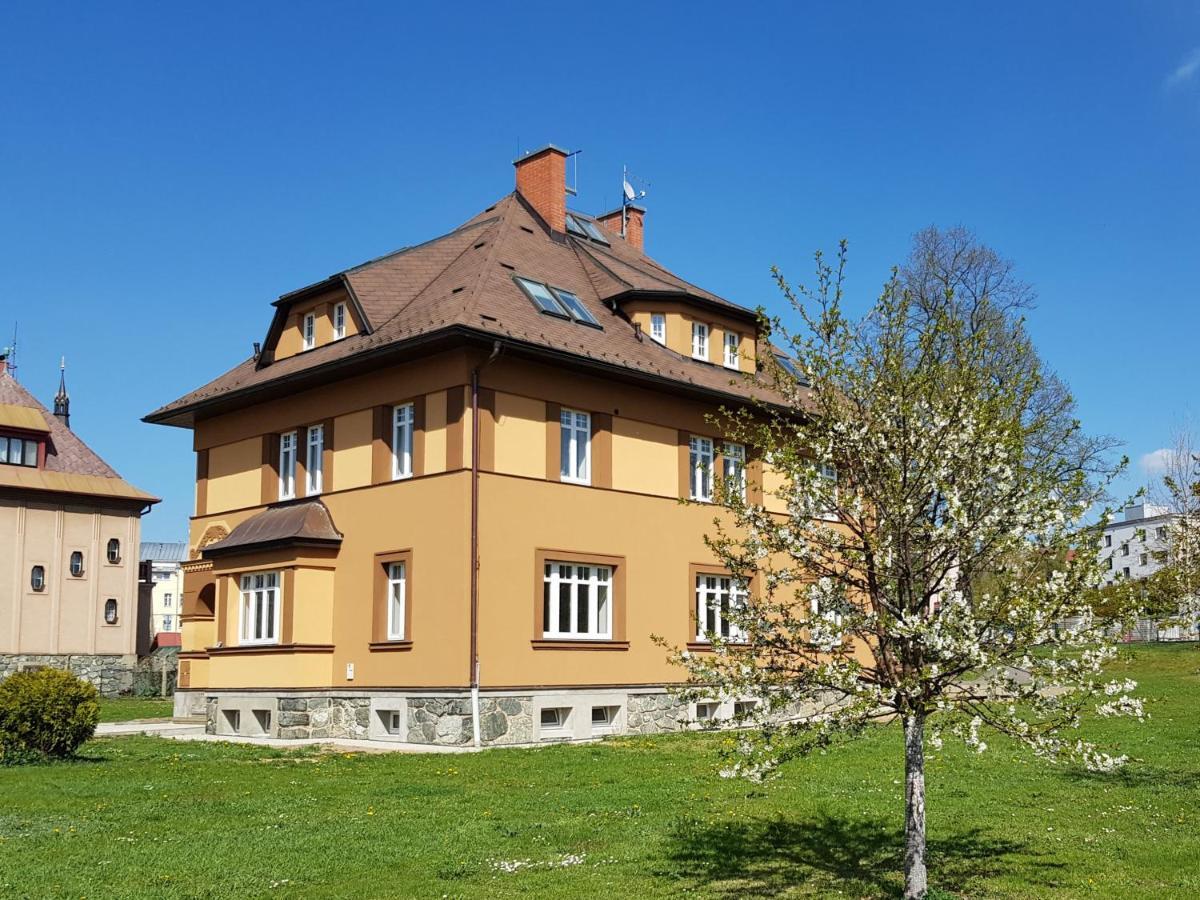 Kavarna A Penzion Reichl Kraliky Luaran gambar
